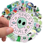 Pack de 50 Pegatinas Impermeables de Graffiti Alien — Para Skate, Casco y Más GooseBay