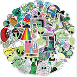 Pack de 50 Pegatinas Impermeables de Graffiti Alien — Para Skate, Casco y Más GooseBay