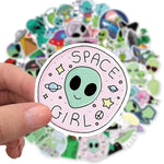 Pack de 50 Pegatinas Impermeables de Graffiti Alien — Para Skate, Casco y Más GooseBay